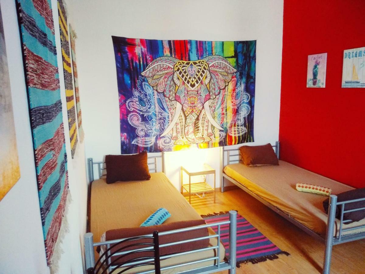 Meraki Hostel Azenhas do Mar Eksteriør billede